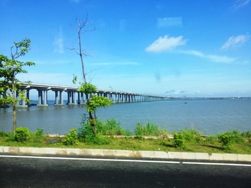 Most dlhý od vidím do nedivím. Čína v dĺžke mostov jednoznačne dominuje. Na ceste z Shenzhenu do Hong Kongu